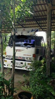 รถฮีโน่ 10 ล้อ KT - 725  ท้ายลาด  178 แรงม้า.  สนใจติดต่อ 081 - 6079515