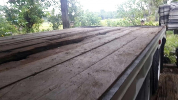 รถฮีโน่ 10 ล้อ KT - 725  ท้ายลาด  178 แรงม้า.  สนใจติดต่อ 081 - 6079515