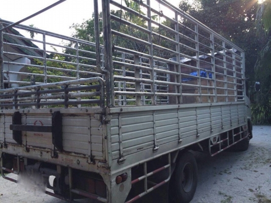 รถฮีโน่ 6 ล้อ รั้ว ( ไม่ดั้ม ) 175 แรงม้า. ปี 55 สนใจติดตอ 081 - 6079515 รถฮีโน่ 6 ล้อ รั้ว ( ไม่ดั้ม ) 175 แรงม้า. ปี 55 สนใจติดตอ 081 - 6079515