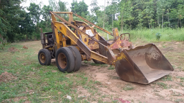 ขาย( 95,000)) รถตักล้อยาง โคมัสสุSD-30 สภาพดีพร้อมใช้ ขาย( 95,000)) รถตักล้อยาง โคมัสสุSD-30 สภาพดีพร้อมใช้