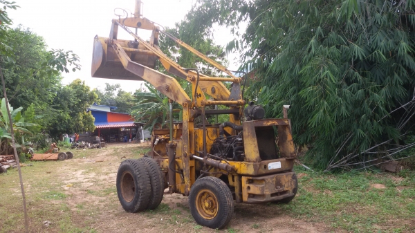 ขาย( 95,000)) รถตักล้อยาง โคมัสสุSD-30 สภาพดีพร้อมใช้ ขาย( 95,000)) รถตักล้อยาง โคมัสสุSD-30 สภาพดีพร้อมใช้