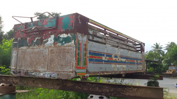 ขายกระบะบรรทุกสิบล้อ