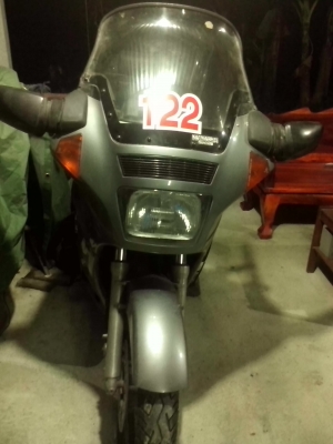 kawasaki GTR1000สภาพเดิมๆสีเดิมยุ่นจอดมากกว่าขับสวยเดิมครับ