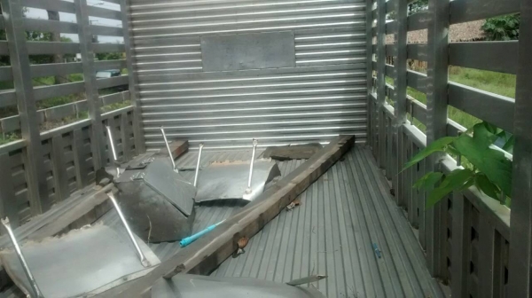 กระบะสแตนเลส ยาว 5.50 ม. กว้าง 2.30 ม. พร้อมใช้ กระบะสแตนเลส ยาว 5.50 ม. กว้าง 2.30 ม. พร้อมใช้