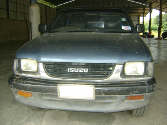 อีชูชุ  2500 เทอร์โบ  รถปี 40   ราคา  145,000 บาท ปรับ  เหลือ   140,000 บาท