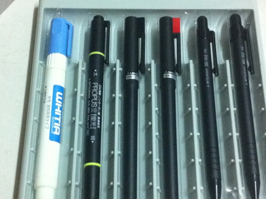 ชุดปากกาและดินสอของ  MITSUBISHI 6 แบบจากญี่ปุ่นในกล่องเป็นชุด