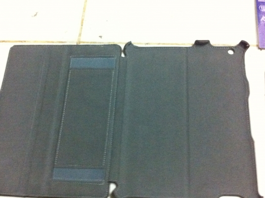 ซ่อง Caseหนังใส่ iPad จากญี่ปุ่น ของใหม่อย่างดีมีหลายรูปแบบปกพับเพื่อตั้งได้ ด้านในออกแบบใส่นามบัตรต่างๆได้