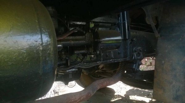 ขายเทนเลอร์ 2 เพลา บรรทุกแบคโฮ 200 ได้สบาย KT920 เครื่อง EH700 168 แรงม้า สโลว์อินเตอร์ เบรคลมดัน วางหัว SUMO 227 ทะเบียนพร้อมโอนครับ