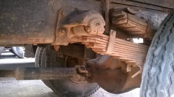 ขายถูกรถบรรทุก 6 ล้อ HINO KM310 คัสซีสวยตลอดเส้น  เครื่องเดิม DQ100 มีสโลว์กลาง ยางเต็ม ทะเบียนพร้อมโอน ราคาต่อรองได้ครับ