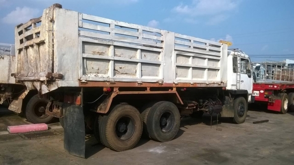 ขายไอ้หลง FN527M-A เครื่อง 6D16 195 แรงม้า คัสซีสวยตลอดเส้น เกียร์ 10 สปีด ช่วงล่างแน่น ทะเบียนพร้อมโอน ราคาต่อรองได้ครับ