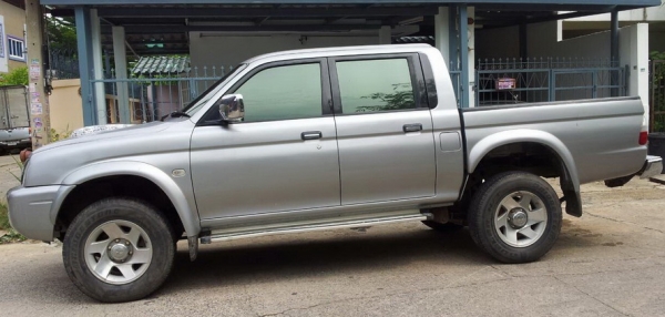 ขาย GRANDIS 4 ประตู โฟร์วีล 2.5 terbo inter intercooler ปี2003