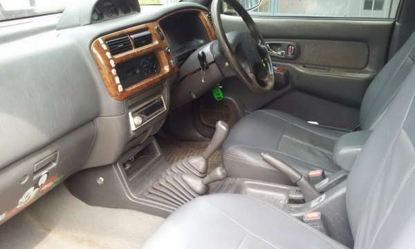 ขาย GRANDIS 4 ประตู โฟร์วีล 2.5 terbo inter intercooler ปี2003