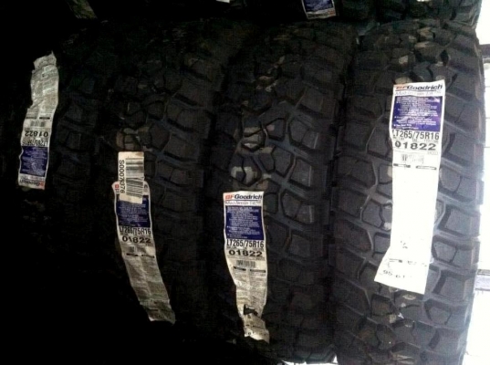ยางใหม่ BF Goodrich Mud-Terrain KM2 265 75 r16 เส้นละ 7500 ยางใหม่ BF Goodrich Mud-Terrain KM2 265 75 r16 เส้นละ 7500
