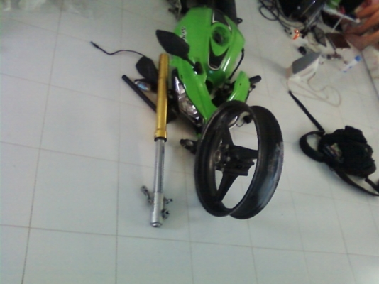 ขาย แฟริ่งข้างของ คาวาซากิ er6n 2012 ราคา 500 และอะไหล่