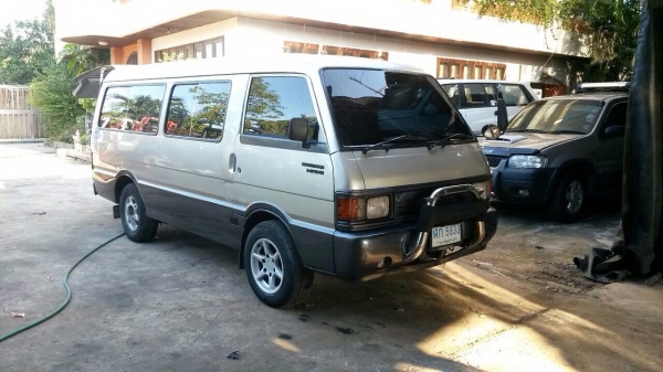 ขายรถตู้ฟอร์ดพร้อมใช้งานไม่ต้องทำอะไร เครื่องดีเซลTD25 แอร์เย็นหน้าหลัง แตรลมเครื่องเล่นDVD พวงมาลัยเพาร์เวอร์ ทะเบียนไม่ขาด ล้อแม็ค ขาย 65000 บาท