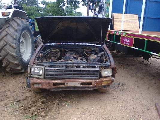 ขายโตโยต้าม้าโดดตามสภาพมีทะเบียน 0871684611