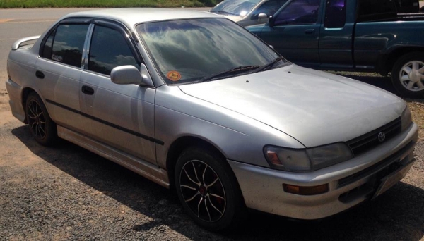 **55,000 บ.ต่อรอง**ขายรถเก๋งตัวยอดนิมยม TOYOTA COROLLA "โฉมสามห่วง"เกียร์ธรรมดา ปี36/93 เครื่องเดิม เกียร์เดิม ติดแก้สLPG(ลงเล่ม) เครื่องดีแน่นดี ไม่มีปัญหาความร้อน น้ำไม่มีดัน ประหยัดสุด เกียร์ดีไม่มีหลุด ช่วงล่างแน่น หนึบ หน้า-หลังไม่เคยชนหนัก