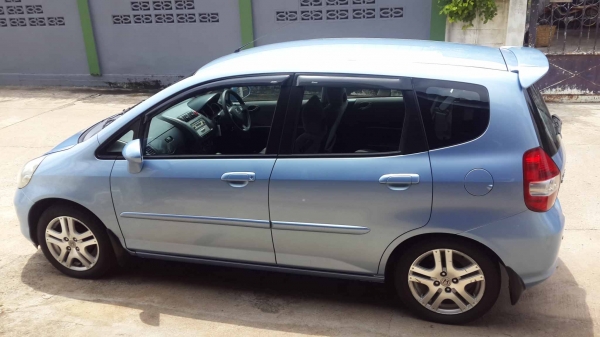 ขาย HONDA, JAZZ 1.5 E (ABS/AIRBAG)รุ่นท็อปสุด สีฟ้าพิเศษ