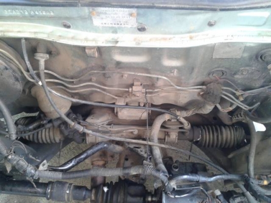 ขายแยกรถและอะไหล่เครื่องB13  GA16 เกียร์ธรรมดา