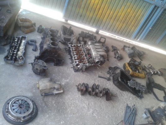 ขายแยกรถและอะไหล่เครื่องB13  GA16 เกียร์ธรรมดา