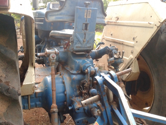 รถไถฟอร์ด77 T1 กรองเล็กพร้อมทะเบียน