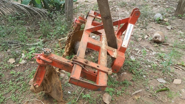 ***ขายแล้วครับขอบคุณ Truck2hand ขาย หางยกร่อง(ร่องเดียว) ของ SBT สมบูรณ์แทร็กเตอร์ สภาพดี สำหรับรถไถ KUBOTA 34 แรง/ KUBOTA 36 แรง ทรงสวยไม่ผุ ไม่แตกไม่มีร้าว ใบสภาพโอเค มีบิ่นบ้างนิดๆหน่อย ใช้งานได้ปกติ สีสันดี พร้อมใช้งาน ราคาต่อรองได้นิดหน่อยเด้อ พี่น้อ ***ขายแล้วครับขอบคุณ Truck2hand ขาย หางยกร่อง(ร่องเดียว) ของ SBT สมบูรณ์แทร็กเตอร์ สภาพดี สำหรับรถไถ KUBOTA 34 แรง/ KUBOTA 36 แรง ทรงสวยไม่ผุ ไม่แตกไม่มีร้าว ใบสภาพโอเค มีบิ่นบ้างนิดๆหน่อย ใช้งานได้ปกติ สีสันดี พร้อมใช้งาน ราคาต่อรองได้นิดหน่อยเด้อ พี่น้อ