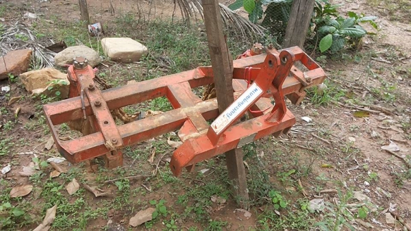 ***ขายแล้วครับขอบคุณ Truck2hand ขาย หางยกร่อง(ร่องเดียว) ของ SBT สมบูรณ์แทร็กเตอร์ สภาพดี สำหรับรถไถ KUBOTA 34 แรง/ KUBOTA 36 แรง ทรงสวยไม่ผุ ไม่แตกไม่มีร้าว ใบสภาพโอเค มีบิ่นบ้างนิดๆหน่อย ใช้งานได้ปกติ สีสันดี พร้อมใช้งาน ราคาต่อรองได้นิดหน่อยเด้อ พี่น้อ ***ขายแล้วครับขอบคุณ Truck2hand ขาย หางยกร่อง(ร่องเดียว) ของ SBT สมบูรณ์แทร็กเตอร์ สภาพดี สำหรับรถไถ KUBOTA 34 แรง/ KUBOTA 36 แรง ทรงสวยไม่ผุ ไม่แตกไม่มีร้าว ใบสภาพโอเค มีบิ่นบ้างนิดๆหน่อย ใช้งานได้ปกติ สีสันดี พร้อมใช้งาน ราคาต่อรองได้นิดหน่อยเด้อ พี่น้อ