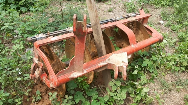 ***ขายแล้วครับขอบคุณ Truck2hand ขายหางพรวน 5 มือเดียวออกห้างพร้อมตัวรถ KUBOTA L4508 สภาพดี เดิมเป็นหางพรวน6 ขยับใบ เป็นหาง5 แข็งแรง ไม่แตกไม่ร้าว ใบสภาพดี ไม่ผุ ใช้งานได้ปกติ ทรงยังสวย สีสันเดิมๆ พร้อมใช้งาน ราคาต่อรองได้นิดหน่อยเด้อ พี่น้องครับ