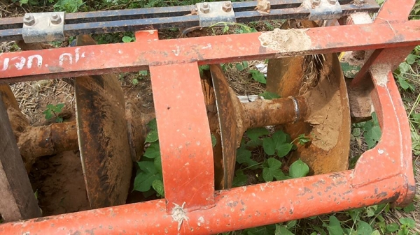 ***ขายแล้วครับขอบคุณ Truck2hand ขายหางพรวน 5 มือเดียวออกห้างพร้อมตัวรถ KUBOTA L4508 สภาพดี เดิมเป็นหางพรวน6 ขยับใบ เป็นหาง5 แข็งแรง ไม่แตกไม่ร้าว ใบสภาพดี ไม่ผุ ใช้งานได้ปกติ ทรงยังสวย สีสันเดิมๆ พร้อมใช้งาน ราคาต่อรองได้นิดหน่อยเด้อ พี่น้องครับ