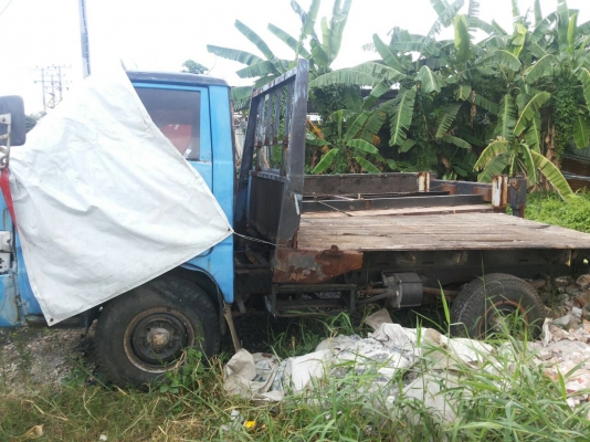 ขายรถ4ล้อพื้นเรียบ65000บาทเท่านั้น ทะเบียนพร้อมโอน