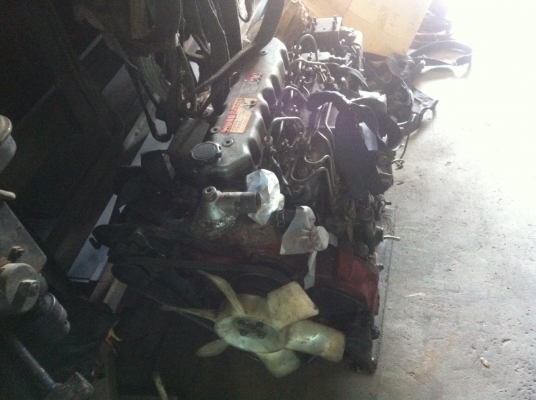 ขายเครื่องยนต์WO4Dพร้อมเกียร์ เป็นเครื่องนอกเอกสารพร้อม