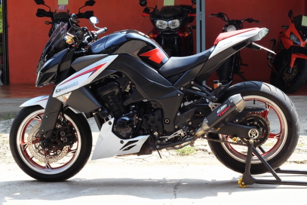 <เอิร์ท พิดโลก> ขายZ1000 ปี2013 special edition