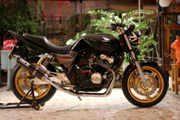 <เอิร์ท พิดโลก> ขายCb400 vtec3 ทะเบียนพร้อมโอน