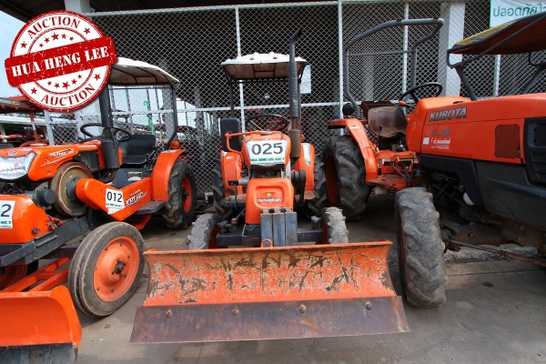 AUC 7 Code 025  แทรกเตอร์ KUBOTA KRT140  ราคา เริ่มต้นการประมูล 80,000 บาท