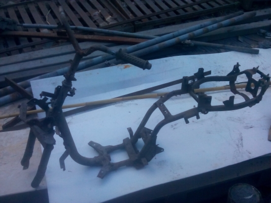 ขายของหลังบ้าน