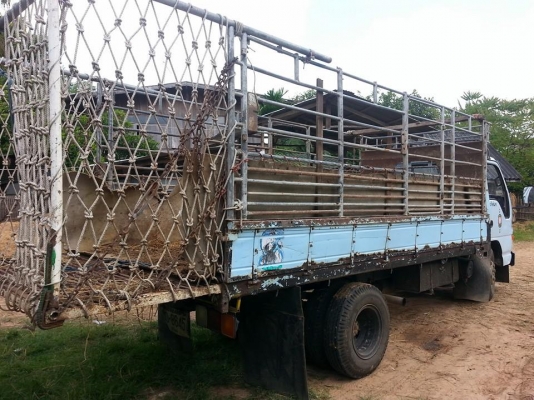 ขายISUZU NKR110แรง ปี39 เครื่องดี แคชซีสวย ยางดี สภาพพร้อมใช้งาน เอกสารพร้อมโอน สนใจโทร 090-8588220คุณนะ ID:narong498 หรือ www.truck.in.th/498