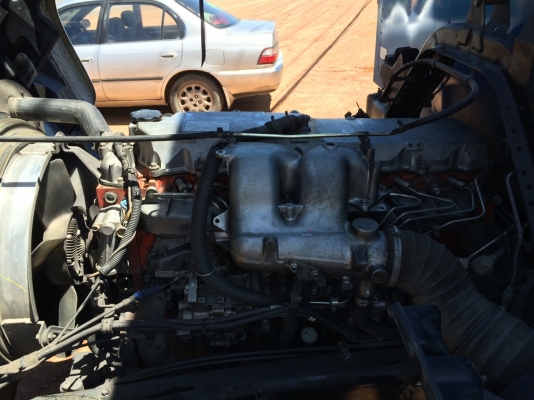 ขายด่วน!! รถตู้บรรทุก 6 ล้อ สภาพดี พร้อมใช้งาน ขายด่วน!! รถตู้บรรทุก 6 ล้อ สภาพดี พร้อมใช้งาน