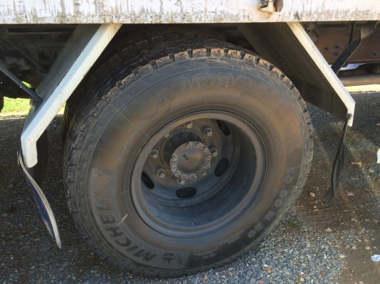 ขายด่วน!! รถตู้บรรทุก 6 ล้อ สภาพดี พร้อมใช้งาน ขายด่วน!! รถตู้บรรทุก 6 ล้อ สภาพดี พร้อมใช้งาน