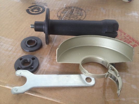 เจียร์ลูกหมูไร้สาย Ryobi 18V ใช้ใบตัด 4นิ้วครึ่งรุ่น P420 ไม่รวมแบ็ตและแท่นชาร์จ