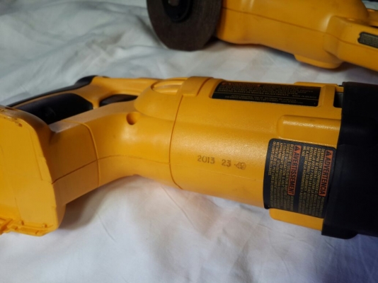 ชุดสว่าน ลูกหมู เลื่อยชัก ไร้สาย 18V DeWALT ไม่รวมแบ็ตและแท่นชาร์จ ชุดสว่าน ลูกหมู เลื่อยชัก ไร้สาย 18V DeWALT ไม่รวมแบ็ตและแท่นชาร์จ