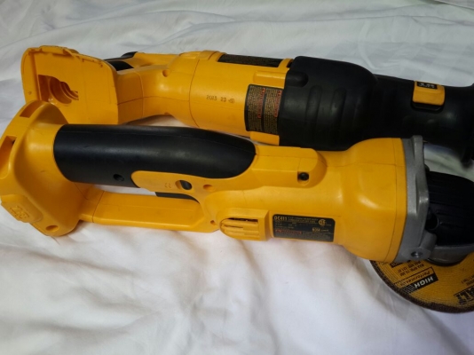 ชุดสว่าน ลูกหมู เลื่อยชัก ไร้สาย 18V DeWALT ไม่รวมแบ็ตและแท่นชาร์จ ชุดสว่าน ลูกหมู เลื่อยชัก ไร้สาย 18V DeWALT ไม่รวมแบ็ตและแท่นชาร์จ