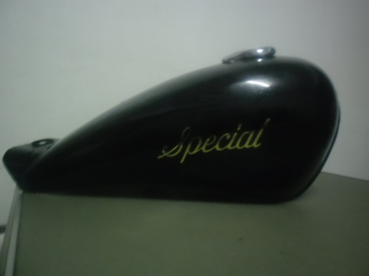 ขายถังนํ้ามัน Yamaha Special 400 สภาพพร้อมใช้สวยมาก