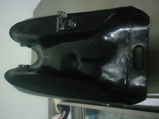 ขายถังนํ้ามัน Yamaha Special 400 สภาพพร้อมใช้สวยมาก ขายถังนํ้ามัน Yamaha Special 400 สภาพพร้อมใช้สวยมาก