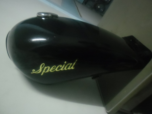 ขายถังนํ้ามัน Yamaha Special 400 สภาพพร้อมใช้สวยมาก ขายถังนํ้ามัน Yamaha Special 400 สภาพพร้อมใช้สวยมาก