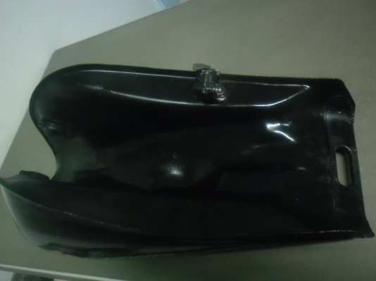 ขายถังนํ้ามัน Yamaha Special 400 สภาพพร้อมใช้สวยมาก ขายถังนํ้ามัน Yamaha Special 400 สภาพพร้อมใช้สวยมาก