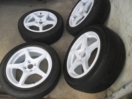 ล้อแม็ก 16นิ้ว 4รู100 พร้อมยาง 195/55R16ปี11 สวยๆ 4 ล้อ ราคา 5500 บาท