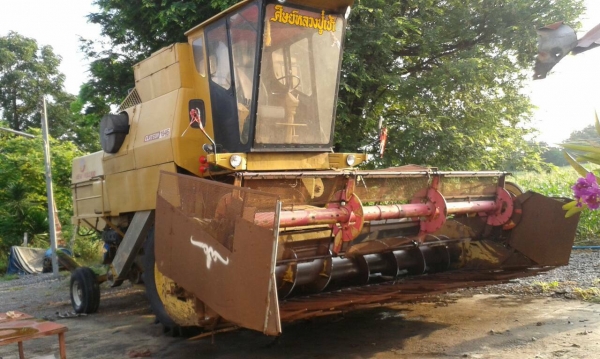 ขาย รถเกี่ยวข้าวโพด เกี่ยวทานตะวัน New Holland 545 ขาย รถเกี่ยวข้าวโพด เกี่ยวทานตะวัน New Holland 545
