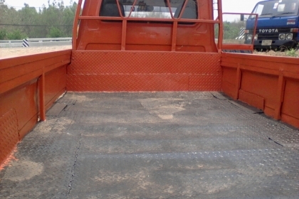 ขายถูกรถบรรทุก  4  ล้อ  นิสสัน