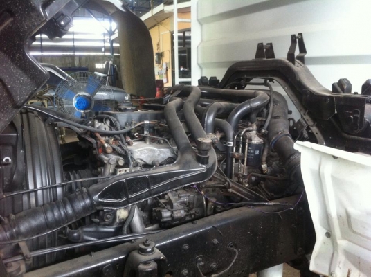 ขายหกล้อดั้มพ์เดกก้า ยาง 900 เครื่อง 230 แรงม้า กระบะ 380 ซม. ช่วยล่างใหญ่ ราคา 1,000,000 บาท ขายหกล้อดั้มพ์เดกก้า ยาง 900 เครื่อง 230 แรงม้า กระบะ 380 ซม. ช่วยล่างใหญ่ ราคา 1,000,000 บาท