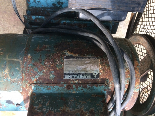 ขายปั้มลม เก่าญี่ปุ่น ไฟ110 พร้อมหม้อแปลง ราคา9500บาท ขายปั้มลม เก่าญี่ปุ่น ไฟ110 พร้อมหม้อแปลง ราคา9500บาท